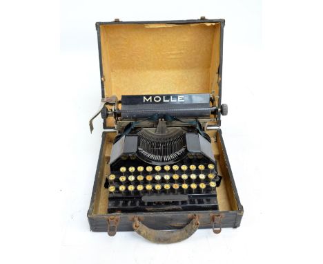 A cased Molle typewriter no.3.