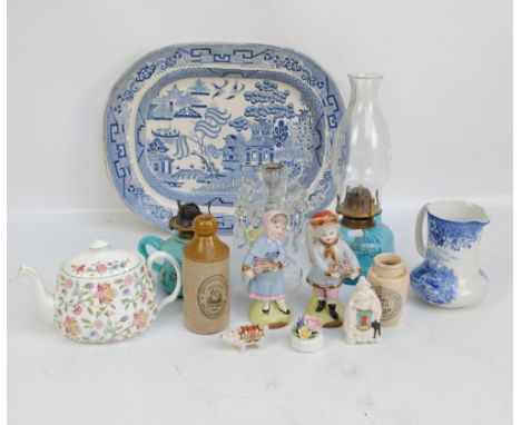 A quantity of mixed ceramics including a bue and white willow pattern oval platter, a Minton 'Haddon Hall' tea pot, a pair of