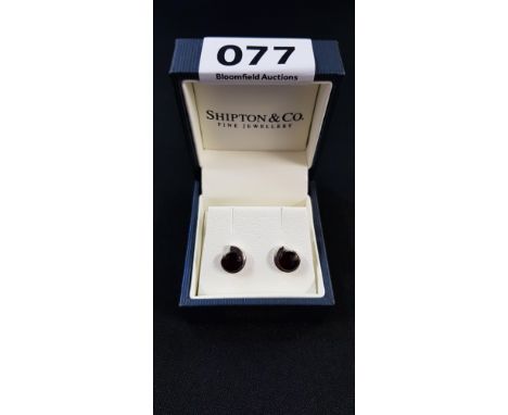 SILVER GARNET EARRINGS