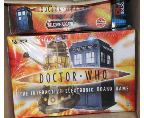 Doctor Who - models and games, Airfix Welcome Aboard kit, Corgi 1963-2003 40th anniversary gift set and Tardis &amp; K-9, Toy
