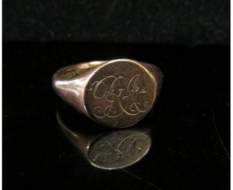 A 9ct rose gold signet ring. Size P, 6.7g 
