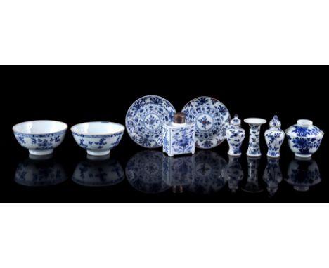 Lot of porcelain including bowls, vases, tea caddy and saucers, China, 18th century (all with damage)