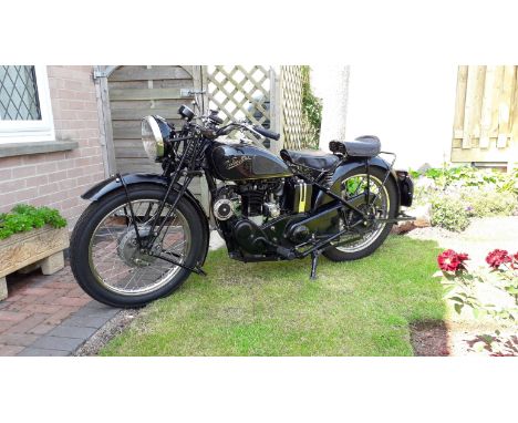 1947 Velocette MAC Registration no. UFF 160Frame no. 3352Engine no. 10130Odometer reading: UnknownMoT expiry date: 25 June 20