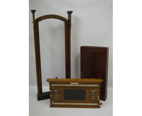 A good late Victorian/Edwardian oak framed wall mounted billiard score board with applied plaque for "Willie Smith, Billiards