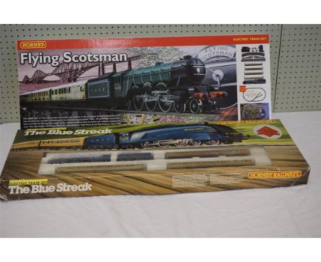 A quantity of '00' guage railways, items including Hornby Railways boxed electrically operated turntable, electric train set 
