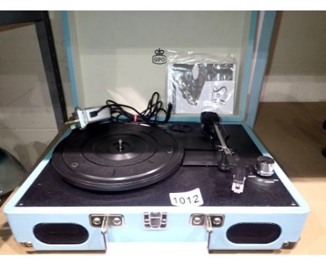 Blue Soho 3-speed vinyl portable briefcase style record player: 33/45/78 RPM; built in speakers; auto Stop (LPs only); 3.5mm 