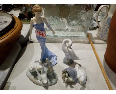 Royal Doulton figurine, Diana Princess of Wales, with three Lladro and Nao geese. Not available for in-house P&amp;P 