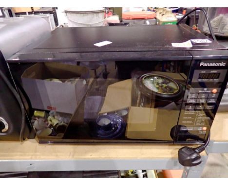 Panasonic NN-E281BM 800w microwave. All electrical items in this lot have been PAT tested for safety and have passed. This do