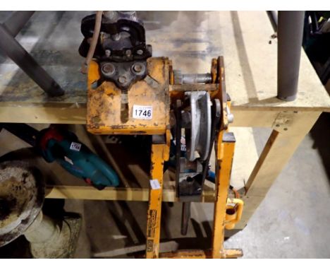 Record power BEM25 pipe bender. Not available for in-house P&amp;P 