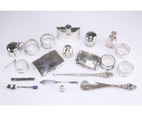 A QUANTITY OF ASSORTED SILVER, to include A GEORGE V SILVER AIDE MEMOIRE, by Walker &amp; Hall, Sheffield 1910; A GEORGE V SI