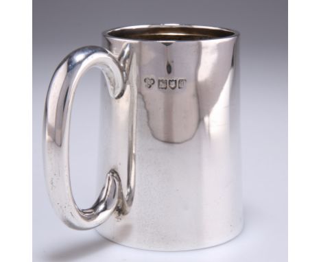 AN EDWARDIAN SILVER MUG,&nbsp;by Charles Boyton &amp; Son Ltd, London 1906, slightly tapering plain cylindrical with loop han