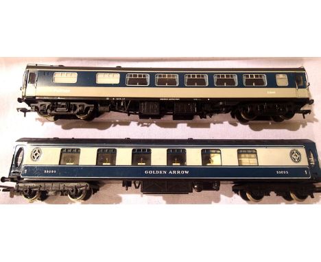 Two OO scale Pullman coaches, blue/grey, including Golden Arrow. Very good - excellent condition, unboxed. P&amp;P Group 1 (£