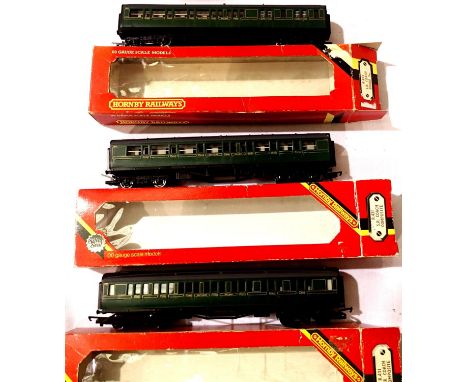 Three Hornby Southern Region coaches, two R431 composite and R432 brake/end Green, mostly in excellent condition, boxes with 