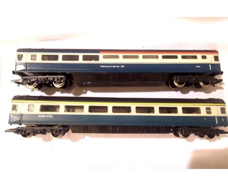 Two Hornby Intercity 125 blue/grey coaches, 1st class and restaurant buffet. One coupling missing otherwise very good - excel