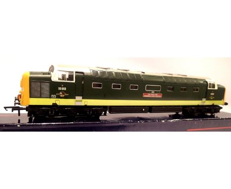 Bachmann 32-525A, Deltic, 55002, King Own Yorkshire Light Infantry, Green, Late Crest, in excellent condition. P&amp;P Group 