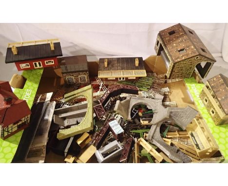 Selection of OO scale accessories; buildings, fencing, tunnel mouths etc, mostly in good/used condition. P&amp;P Group 2 (£18