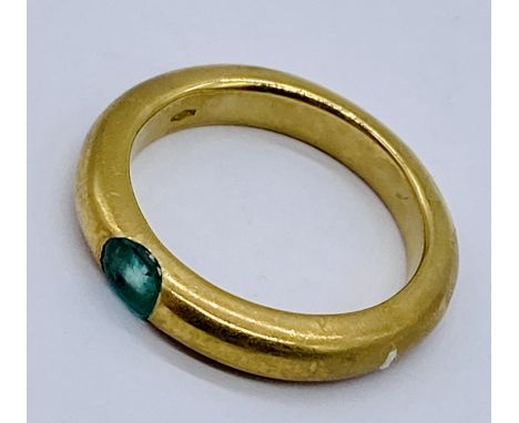 An 18ct gold ring set with an emerald, weight 8.1g