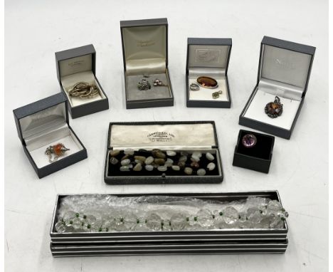 A collection of various jewellery including 925 silver pendants and a brooch, jade necklace, Giacdinetto floral brooch, Victo