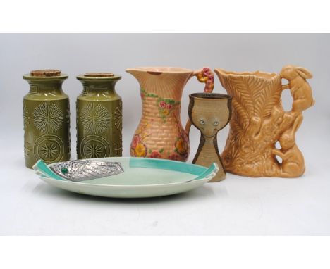 A small quantity of ceramics, including a Carltonware dish, a pair of Portmerion 'Totem' pattern jars, a 'Muggins' pottery go