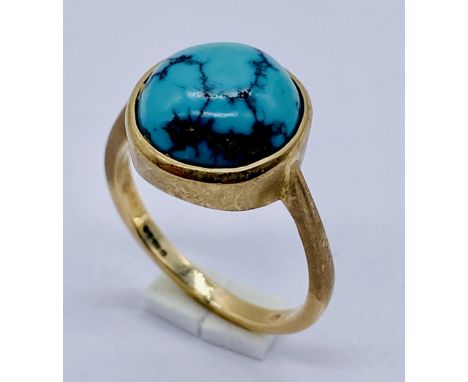 A 9ct gold ring set with turquoise, size M 1/2