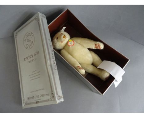 Boxed Steiff Dicky 1930 bear, 1992 replica, with COA, good