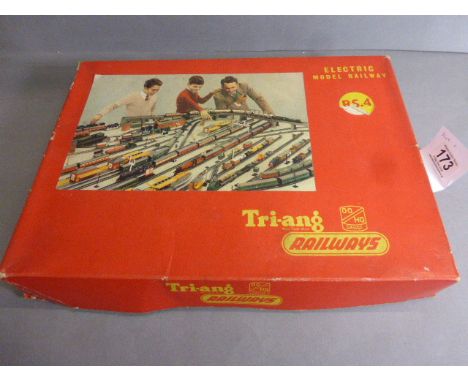 Boxed Triang OO gauge RS4 Electric Model Train Set with engine and rolling stock