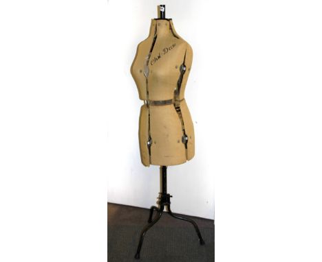 A 1930's tailor's mannequin, H. 150cm.