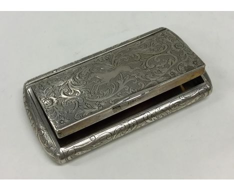 A heavy fine quality Austrian silver snuff box with silver gilt interior to flush fitting lid. Approx. 117 grams. Est. £120 -