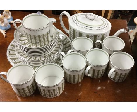 A Susie Cooper 'Persia' pattern tea service. Est. £25 - £35.