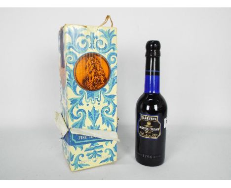 Martell - A bottle of Medaillon Fine Champagne Cognac, no strength or capacity stated, likely a 1970's bottling, contained in