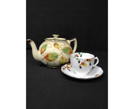 ROSELYN PART TEA SERVICEalong with a similar teapot, and another part tea service