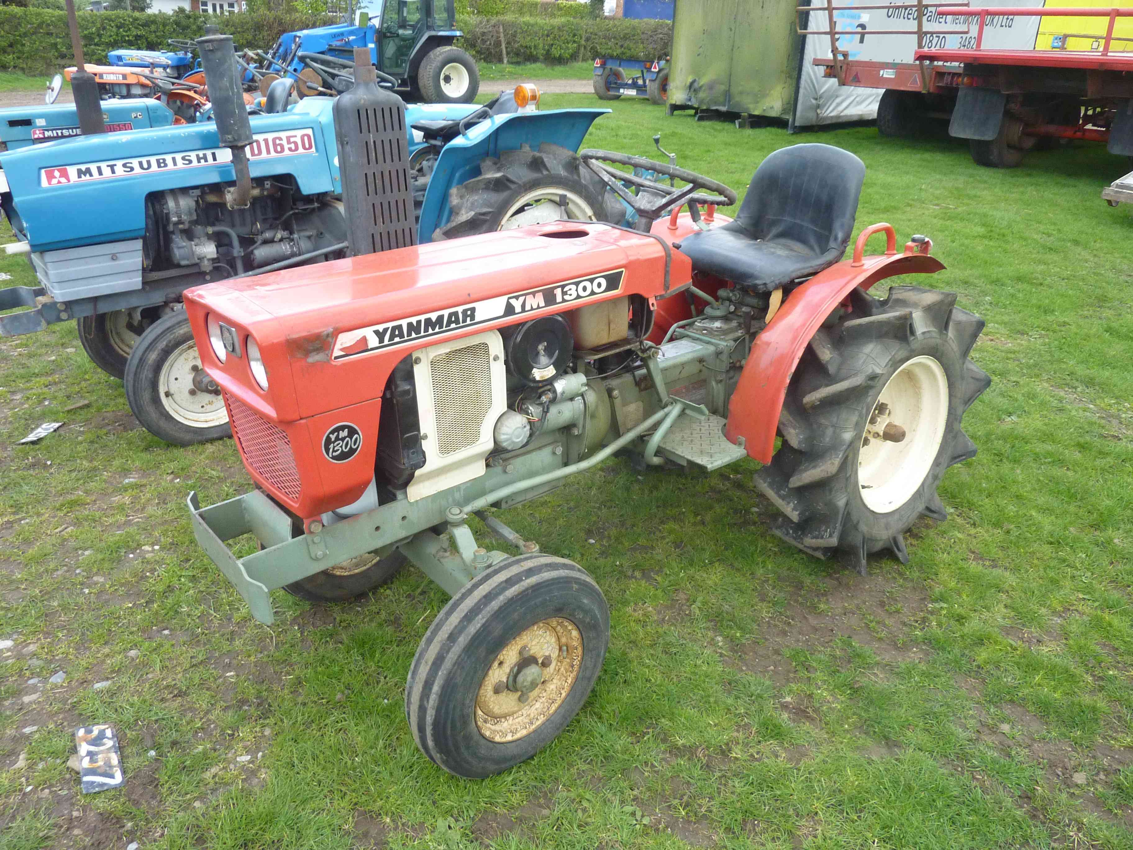 Lot 5257 - 5257 Yanmar TM 1300 tractor