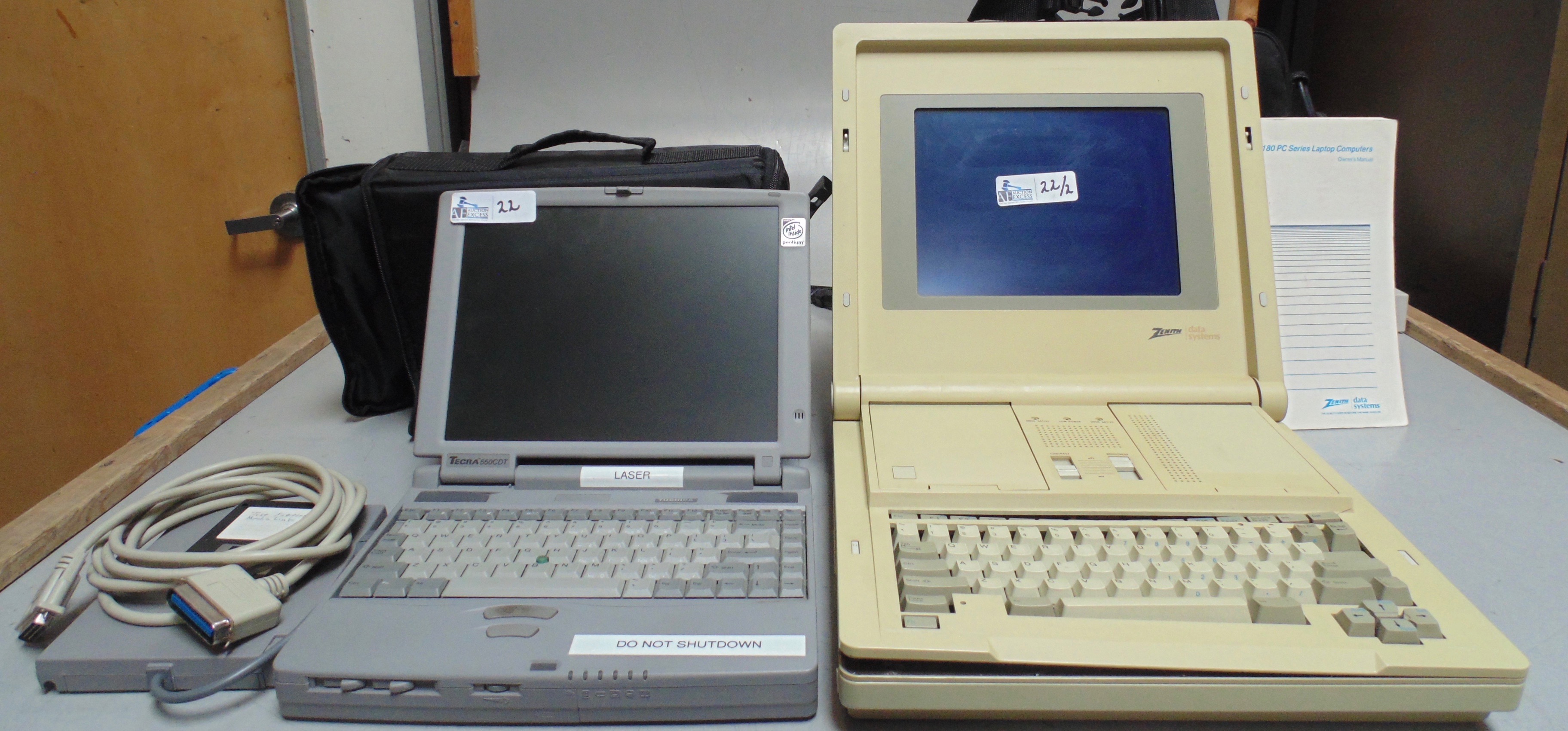 LOT OF 2 VINTAGE LAPTOPS IN CASES