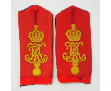 Württemberg: Paar Schulterklappen für Mannschaften im Feld-Artillerie-Regiment König Karl (1. Württembergisches) Nr. 13.Rotes