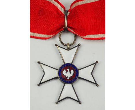 Polen: Orden Polonia Restituta, 1. Modell (1921-1945), Komturkreuz.Silber vergoldet, teilweise emailliert, dekorativer Ring, 