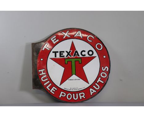 Double-sided Texaco circular sign - Sizes: D575MM - Weight (K): 3,9kg - Condition: After checking â€“ wear/worn/patina of use