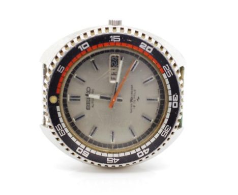 Seiko vintage "rally" watch reference 7006-8030, automatic movement needs restoration Not Working, with bi lateral bezel, day