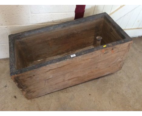 An vintage lead lined cistern, 102cm x 49cm
