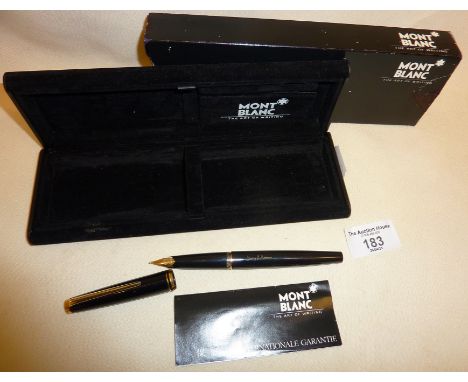 Montblanc 32 classic fountain pen in box (engraved)