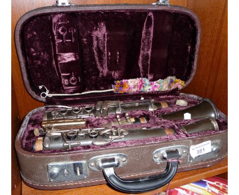 A Lark (made in China) clarinet 