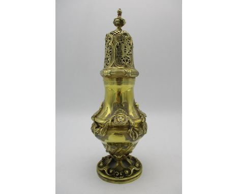 A fine Edward VII silver gilt sugar sifter by Edward Barnard & Sons, London 1905, with pierced cage-work style decoration to 