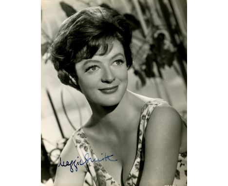 SMITH MAGGIE: (1934-&nbsp;&nbsp;&nbsp;&nbsp; ) English Actress, Academy Award winner. A good vintage signed 7 x 9 photograph 