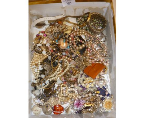 Good quantity of vintage and modern costume jewellery, inc. pink pearl necklace