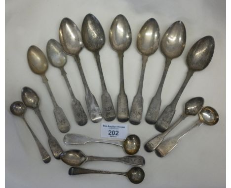 Set of six Georgian silver dessert spoons hallmarked for London 1817, together with 9 various tea and salt spoons, total weig