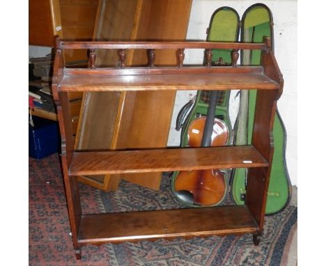 Edwardian mahogany three-tier wall shelf