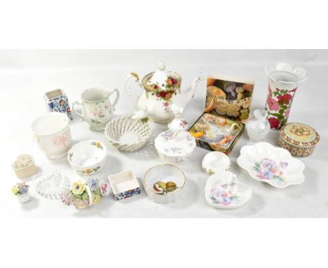 A small group of mixed ceramics to include a Royal Albert teapot, an Aynsley sugar bowl, Royal Doulton flower basket, a Royal