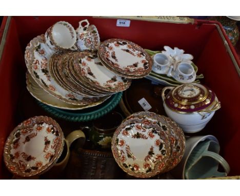 A mixed group of ceramics to include a pair of Carltonware hand painted leaf shaped bowls, a green Carltonware bowl, a Wade j