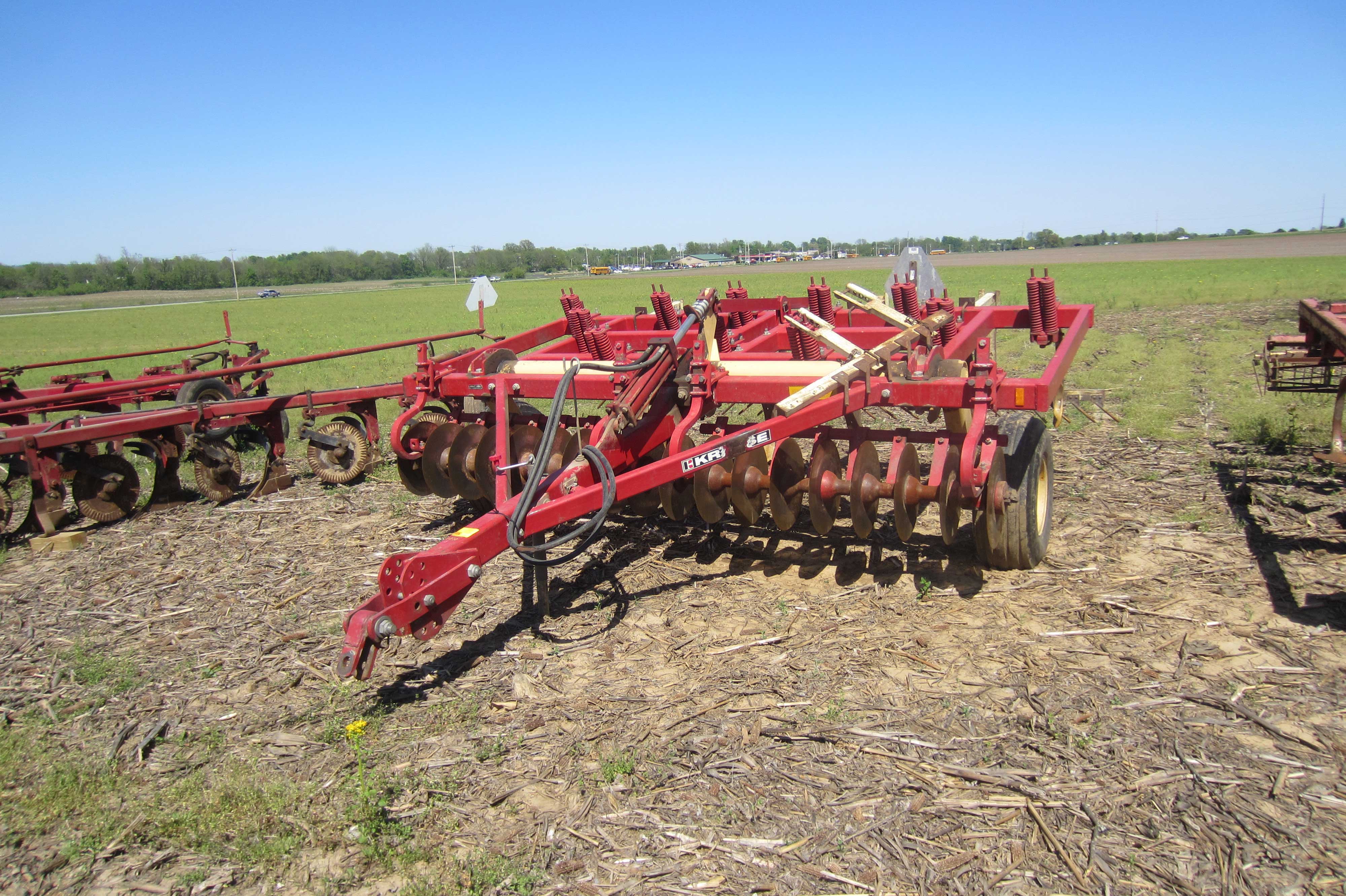 Krause 2860 Disc Chisel Plow. 12'