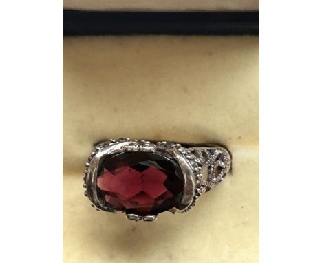 Silver & amethyst dress ring boxed