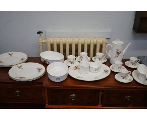 Royal Worcester dinner service - 28 pieces 